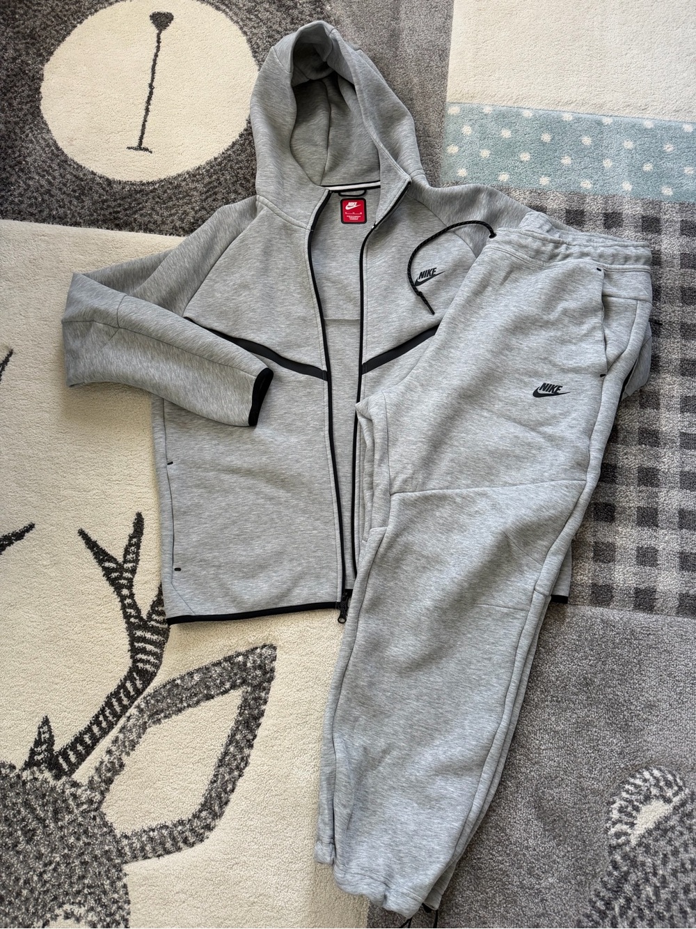 Nike Tech Jacket and Joggers XL